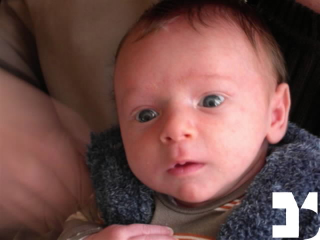 Parenti - Julian - 20040928 - 1 mese - 181-MAT.JPG